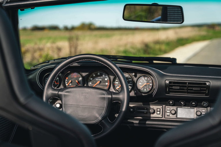 Porsche 993 Carrera 4
