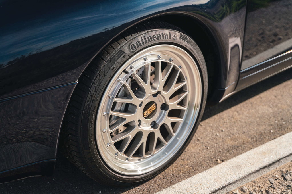 Porsche 993 Carrera 4