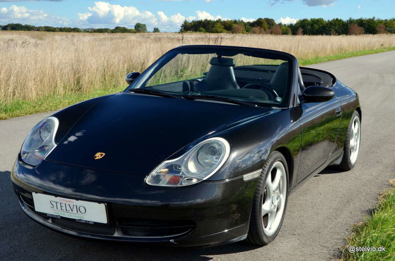 Porsche 996 Carrera 4