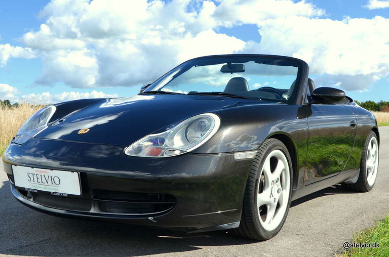 Porsche 996 Carrera 4