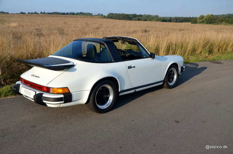 Porsche 911 Carrera 3.2