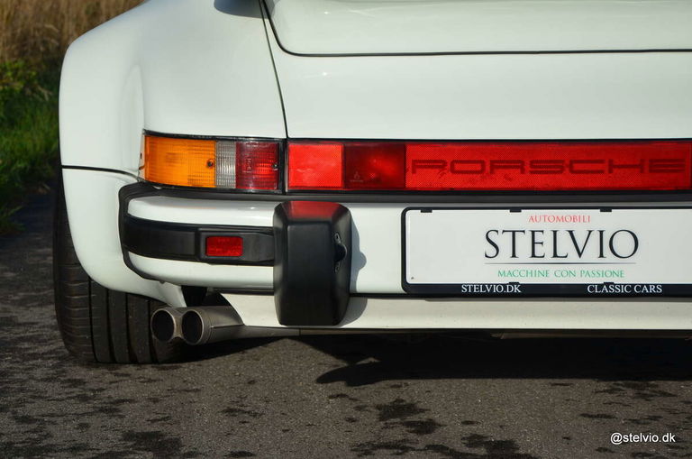 Porsche 911 Turbo 3.3