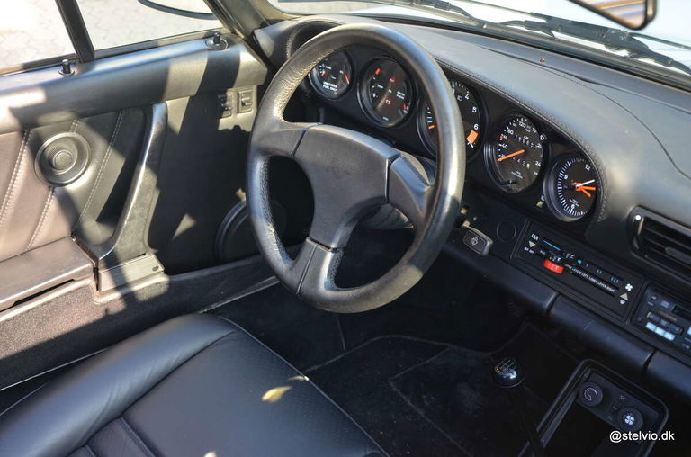 Porsche 911 Carrera 3.2