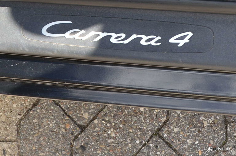 Porsche 996 Carrera 4