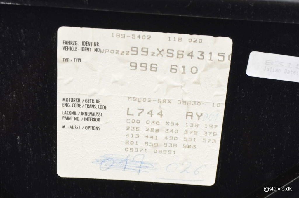 Porsche 996 Carrera 4