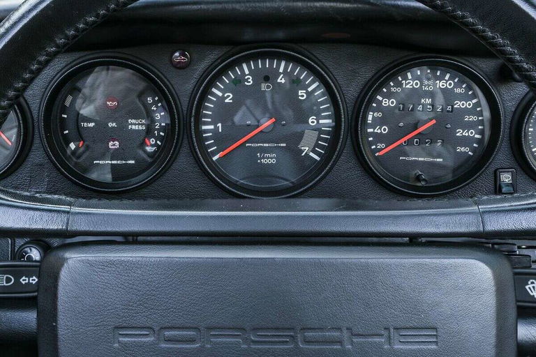 Porsche 911 Carrera 3.2