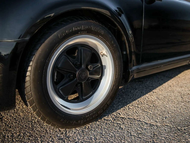 Porsche 911 Carrera 3.2 Speedster