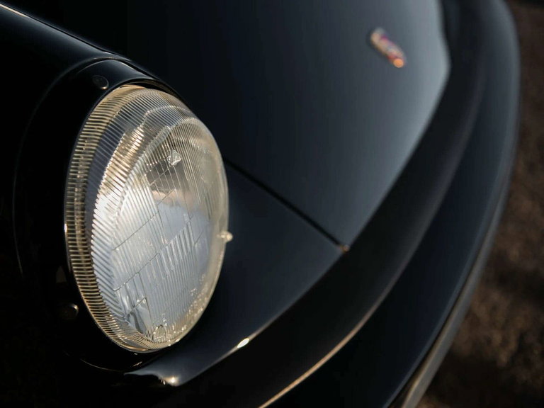 Porsche 911 Carrera 3.2 Speedster