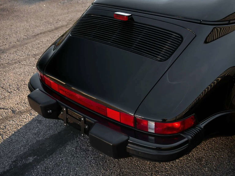 Porsche 911 Carrera 3.2 Speedster