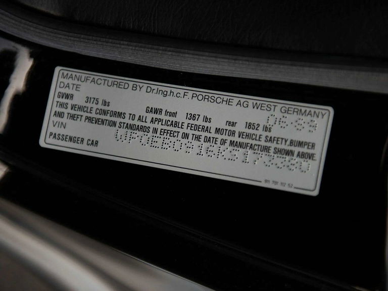 Porsche 911 Carrera 3.2 Speedster