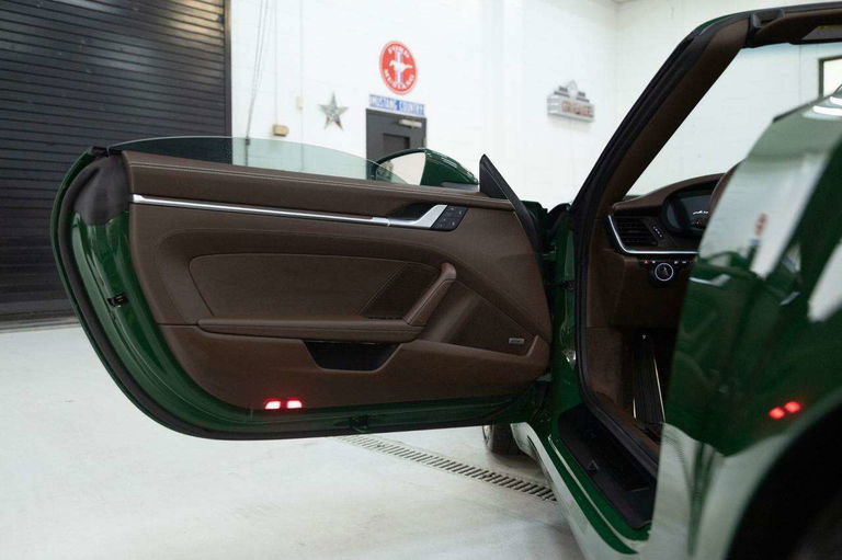 Porsche 992 Carrera GTS