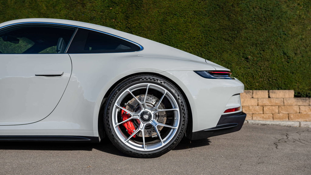 Porsche 992 GT3 Touring
