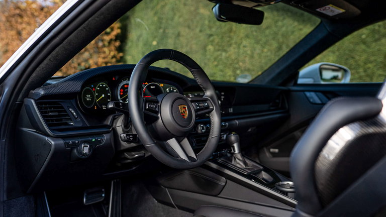 Porsche 992 GT3 Touring