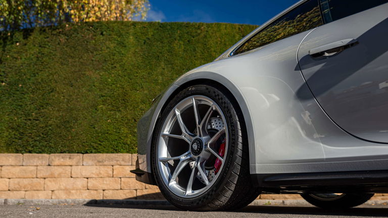 Porsche 992 GT3 Touring