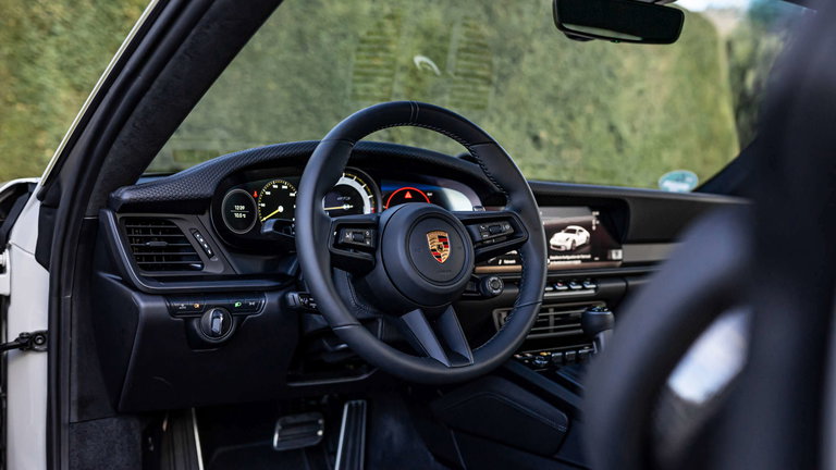 Porsche 992 GT3 Touring