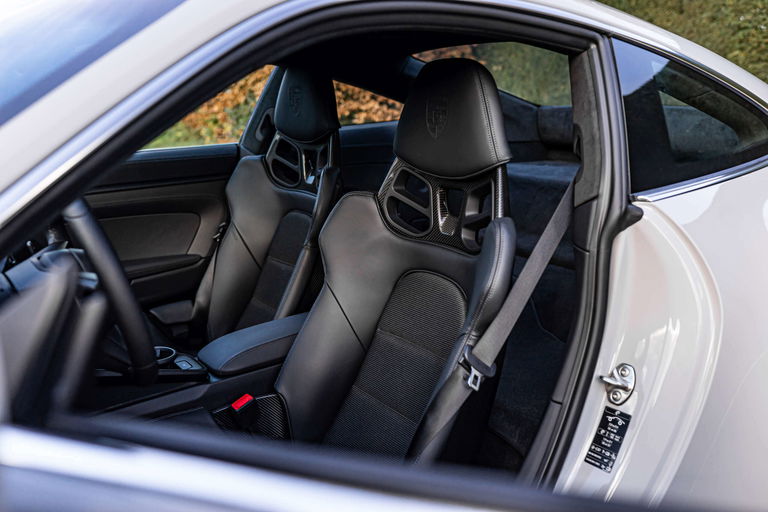 Porsche 992 GT3 Touring