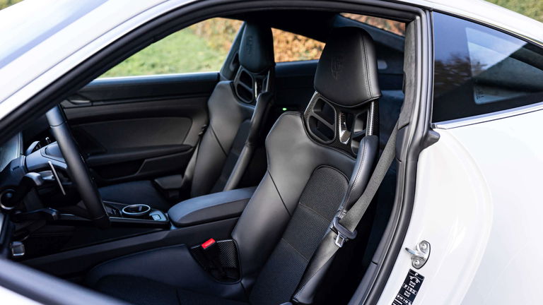 Porsche 992 GT3 Touring