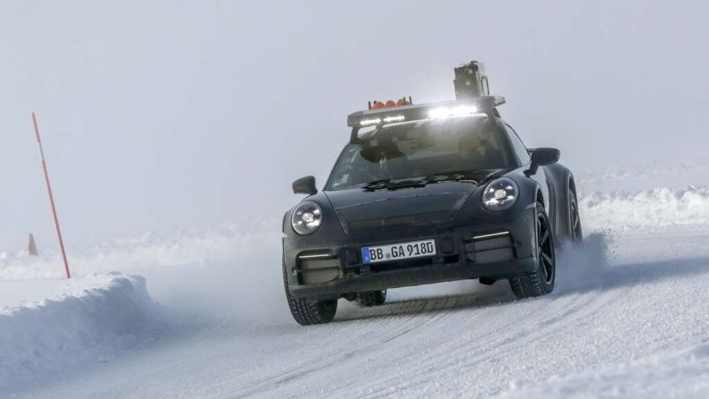 Porsche 911 Dakar on ice