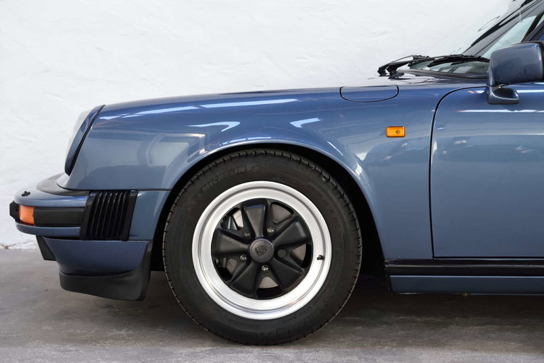 Porsche 911 Carrera 3.2