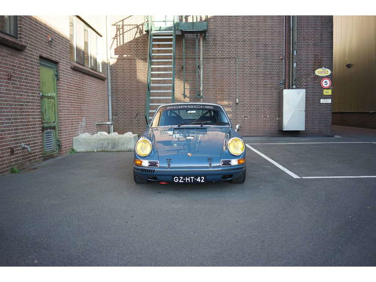 Porsche 911 Backdate