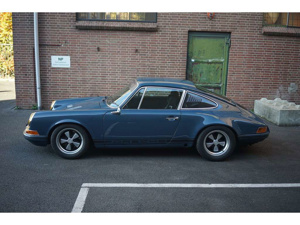 Porsche 911 Backdate