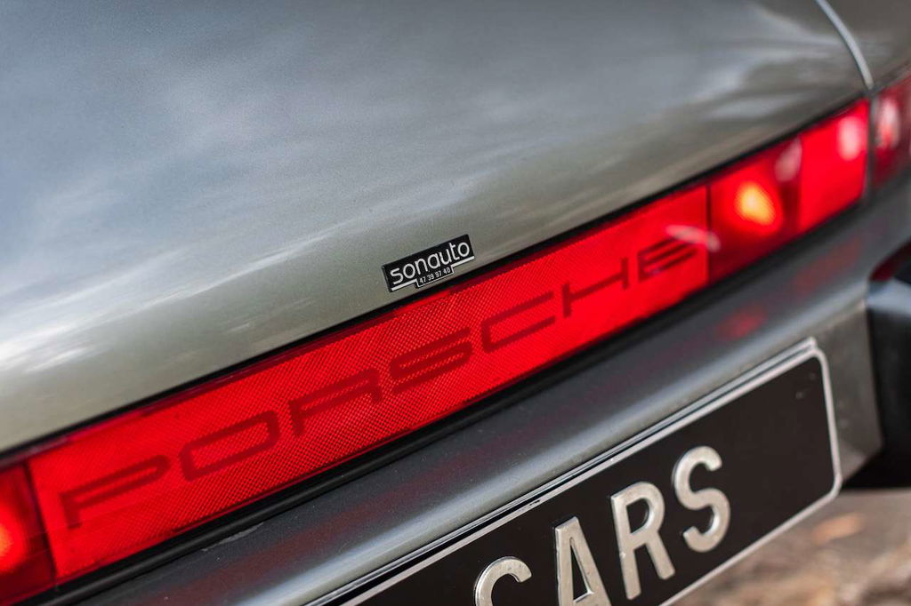 Porsche 911 Carrera 3.2