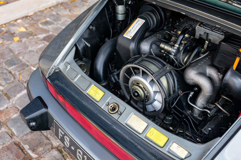 Porsche 911 Carrera 3.2