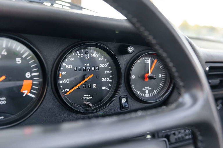 Porsche 911 Carrera 3.2