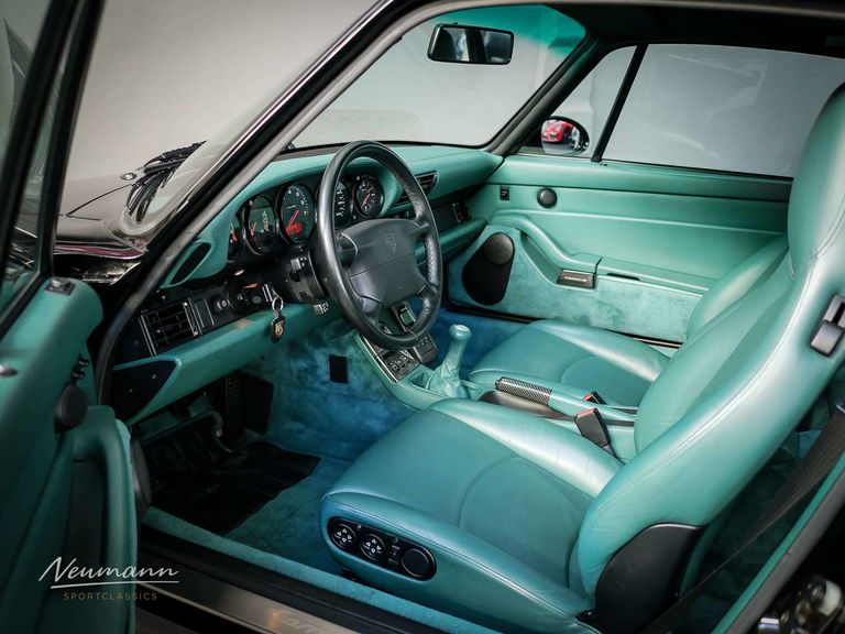 Porsche 993 Carrera 4S