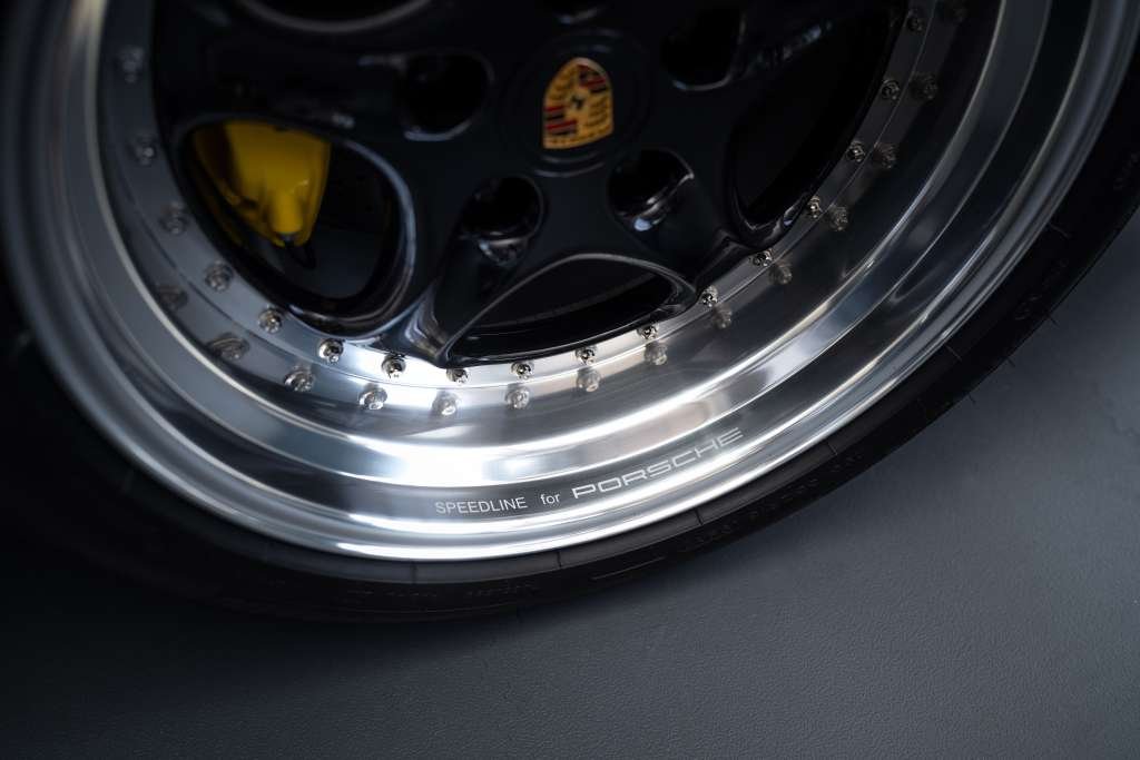 Porsche 993 GT2 Speedline wheels