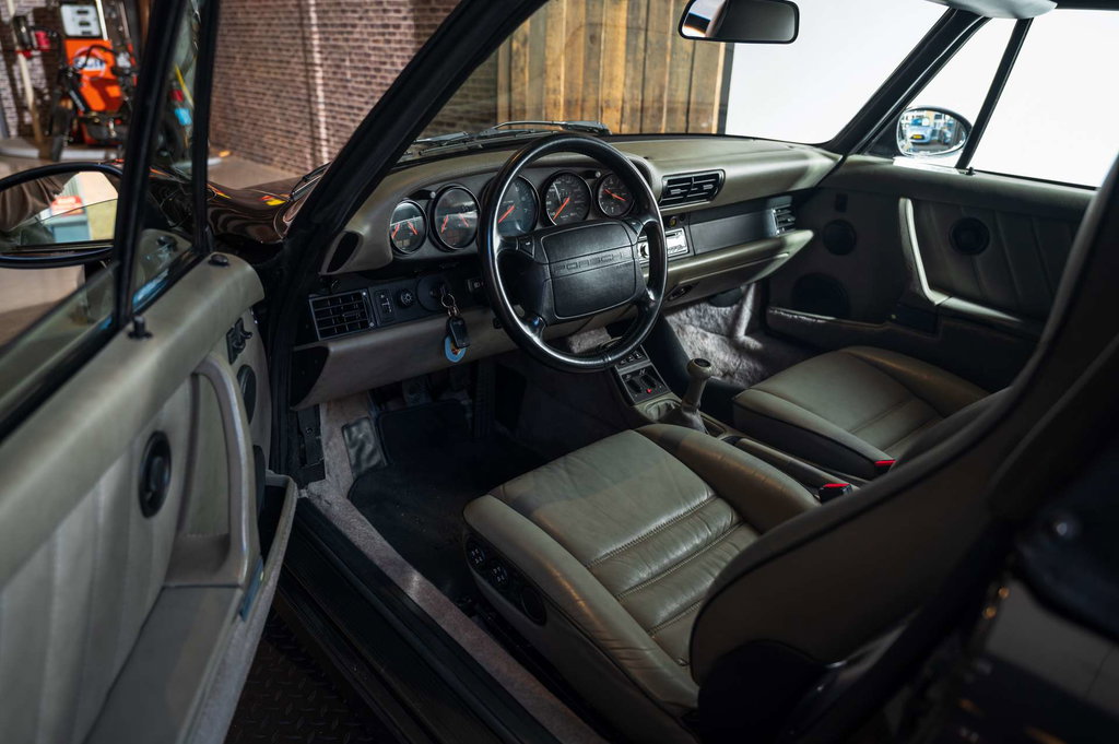 Porsche 964 Carrera 4