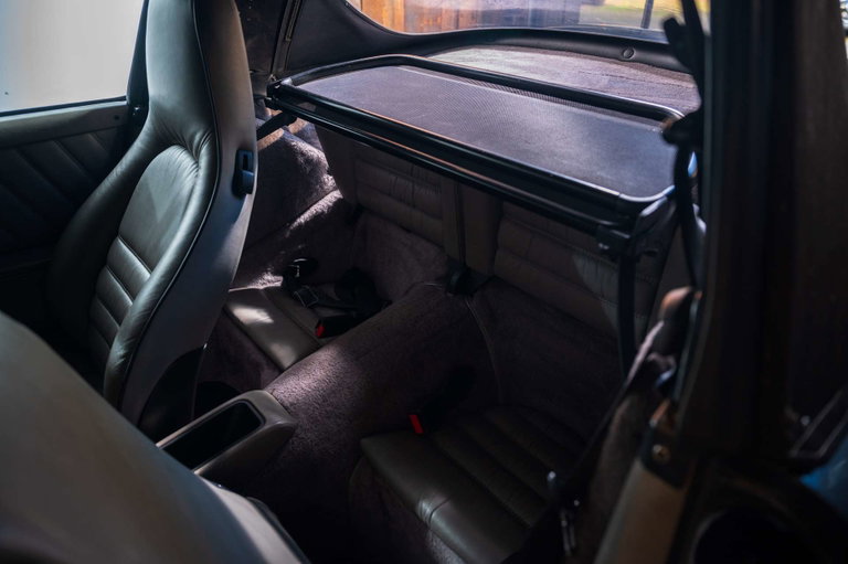 Porsche 964 Carrera 4