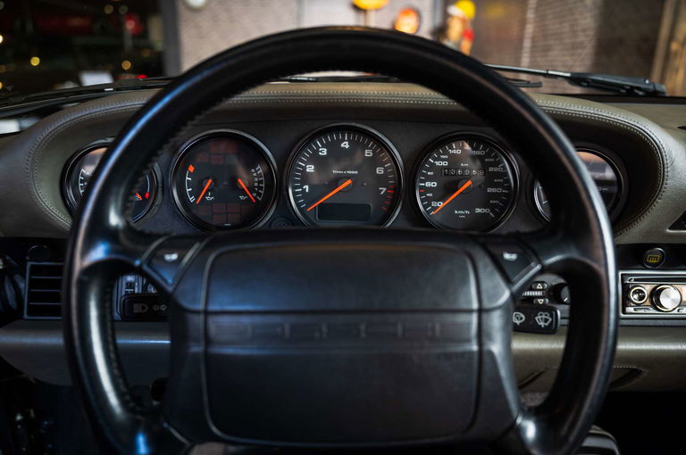 Porsche 964 Carrera 4