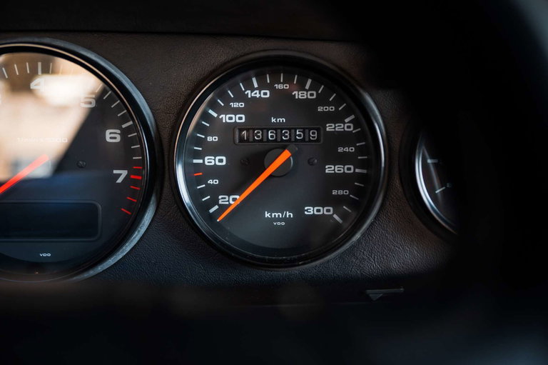 Porsche 964 Carrera 4