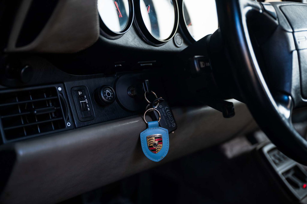 Porsche 964 Carrera 4