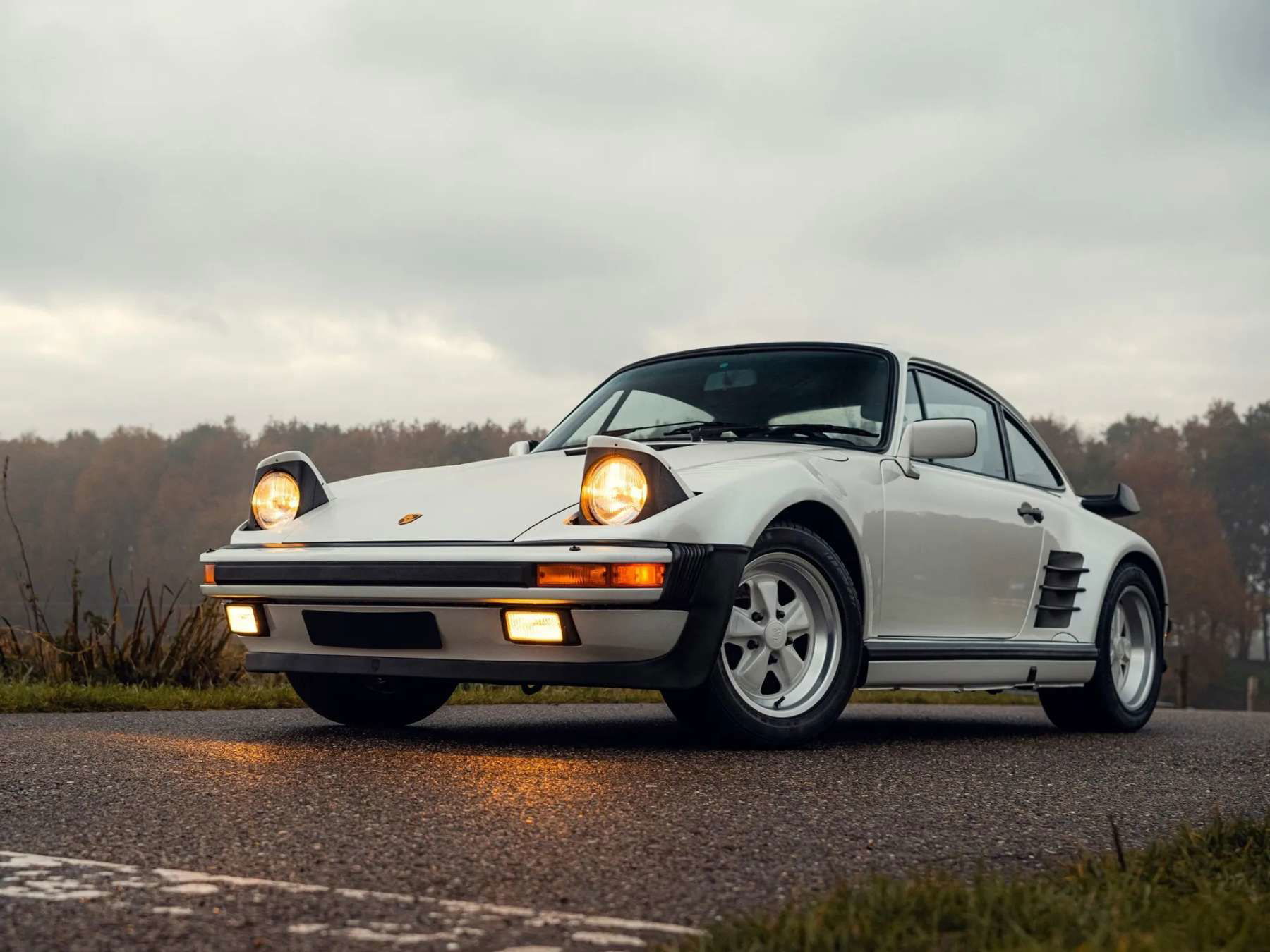 Porsche 911 Turbo Flachbau 1989 - elferspot.com - Marketplace for ...