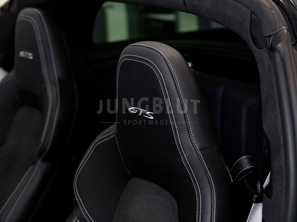 Porsche 992 Targa 4 GTS