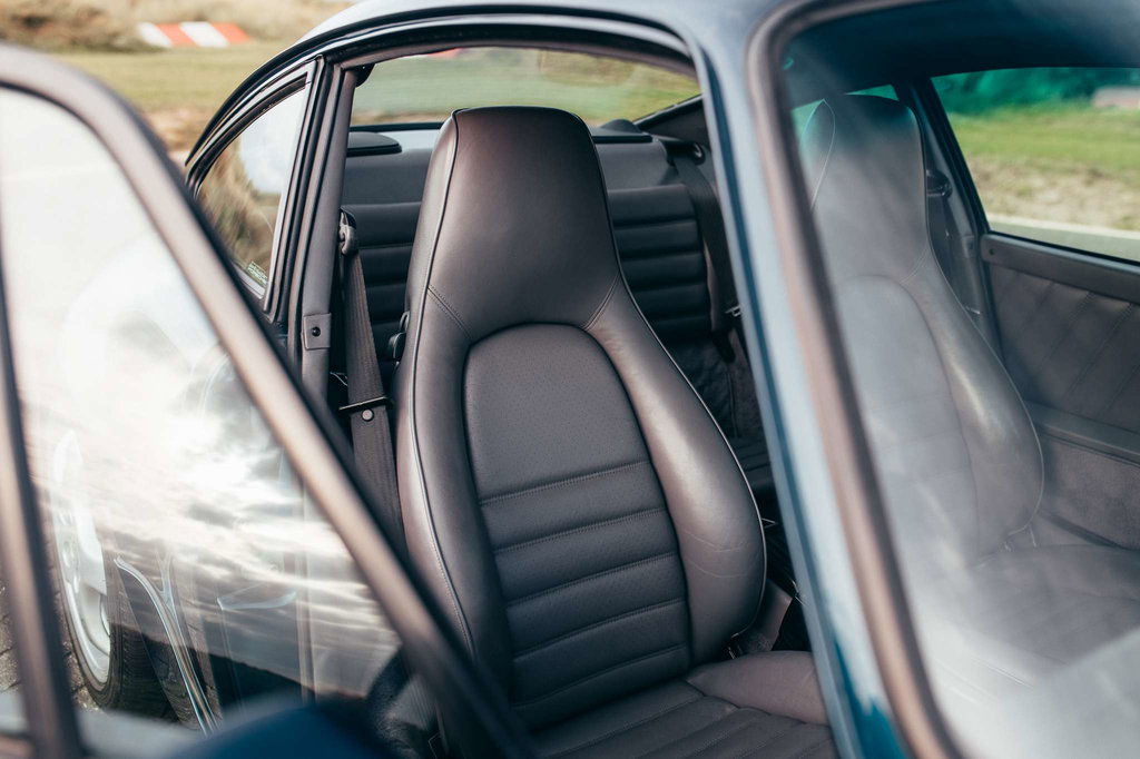 Porsche 964 Carrera 4