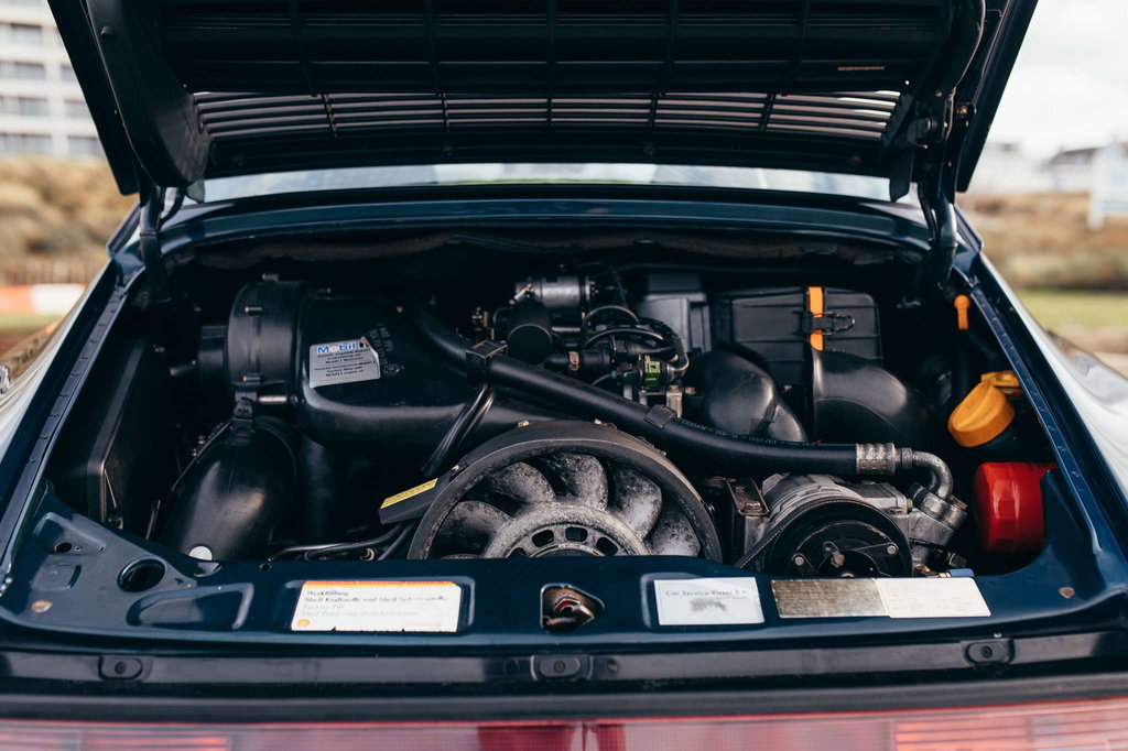 Porsche 964 Carrera 4