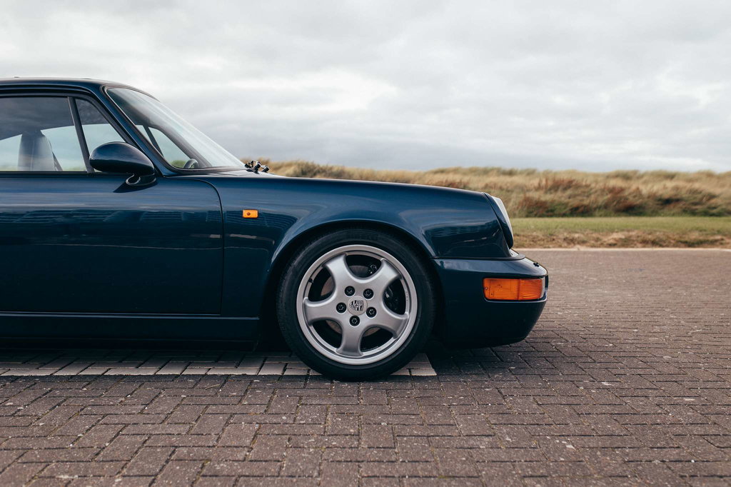 Porsche 964 Carrera 4