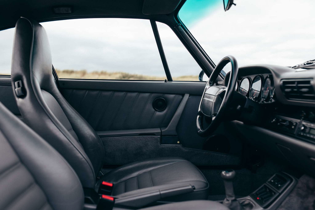 Porsche 964 Carrera 4