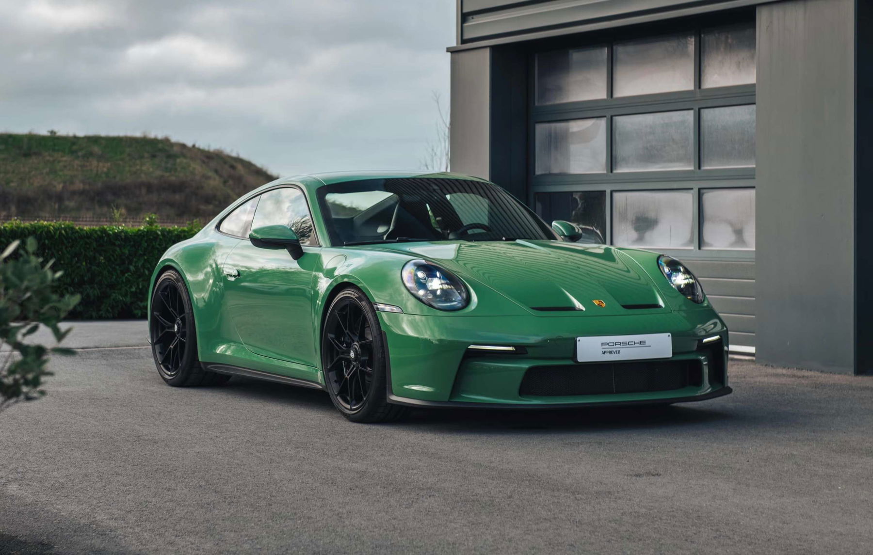 Porsche 992 GT3 Touring