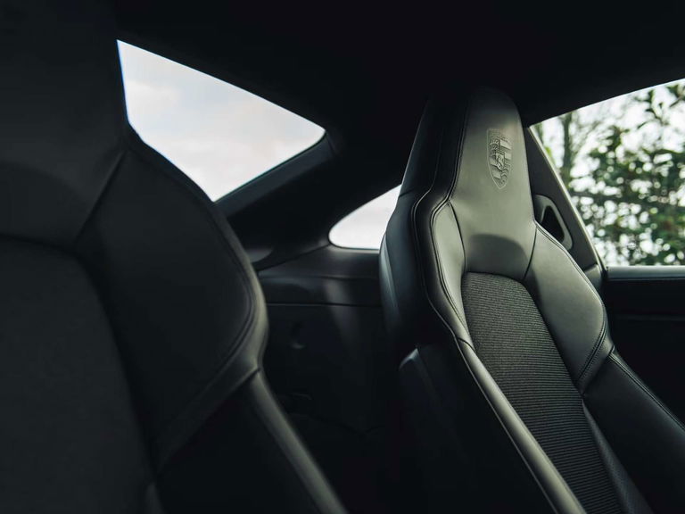 Porsche 992 GT3 Touring