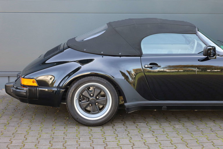 Porsche 911 Carrera 3.2 Speedster