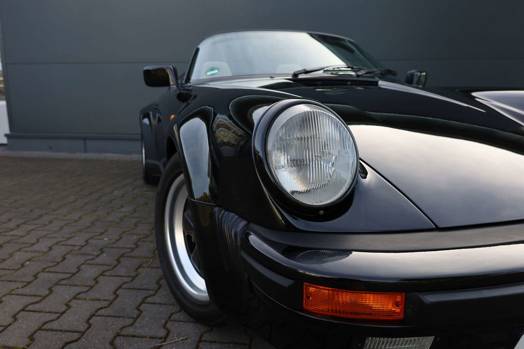 Porsche 911 Carrera 3.2 Speedster