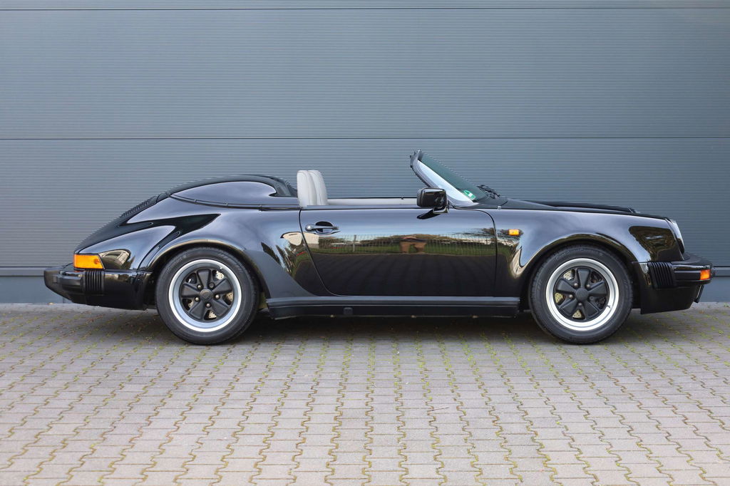 Porsche 911 Carrera 3.2 Speedster