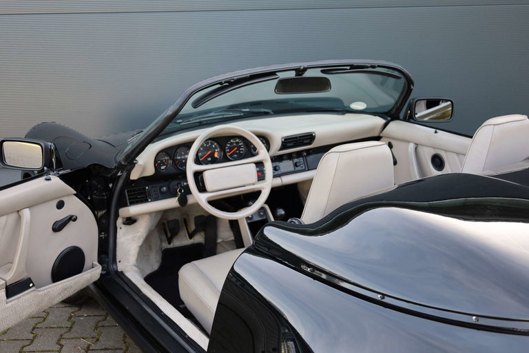 Porsche 911 Carrera 3.2 Speedster