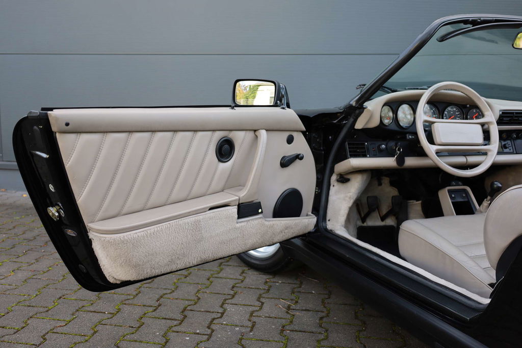 Porsche 911 Carrera 3.2 Speedster