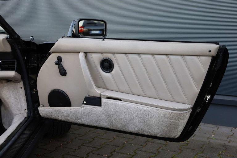 Porsche 911 Carrera 3.2 Speedster