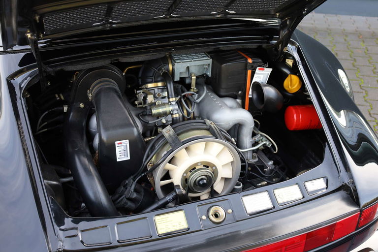 Porsche 911 Carrera 3.2 Speedster